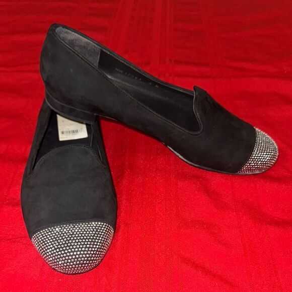 Stuart Weitzman Elegant Black Loafers with Silver Accents Size 8 - Picture 7 of 10